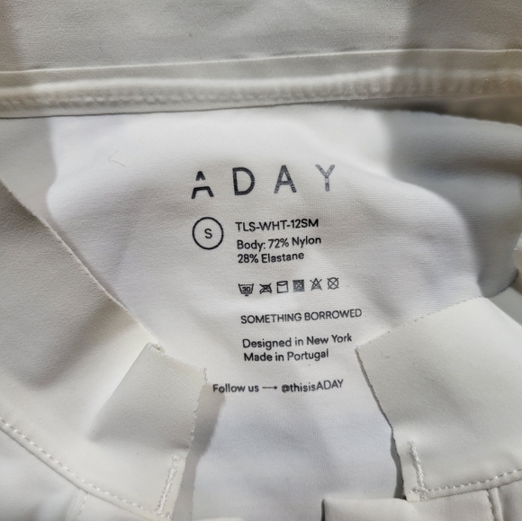 Aday Something Borrowed White Shirt With Face Design Size Small - Picture 7 of 14